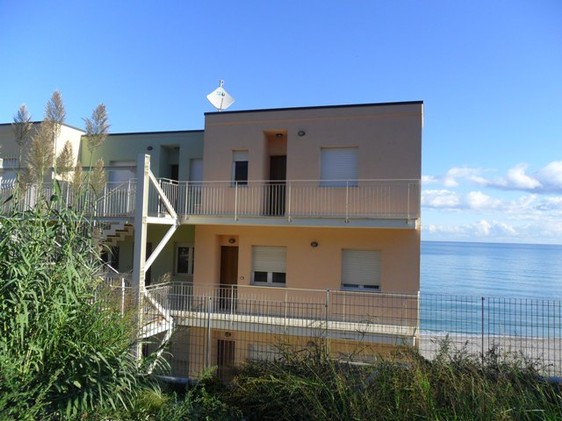 Abruzzo at the countryside Beach apartment with two bedrooms in prestigious block overlooking the sea1