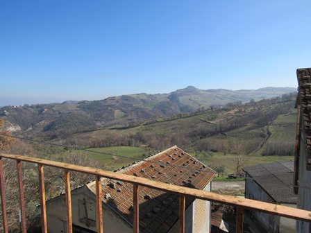 1950?s 3 bedroom farm house with 200sqm garden and fantastic mountain views in a peaceful hamlet1
